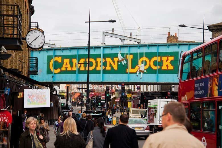 Le strade affollate di Camden Lock