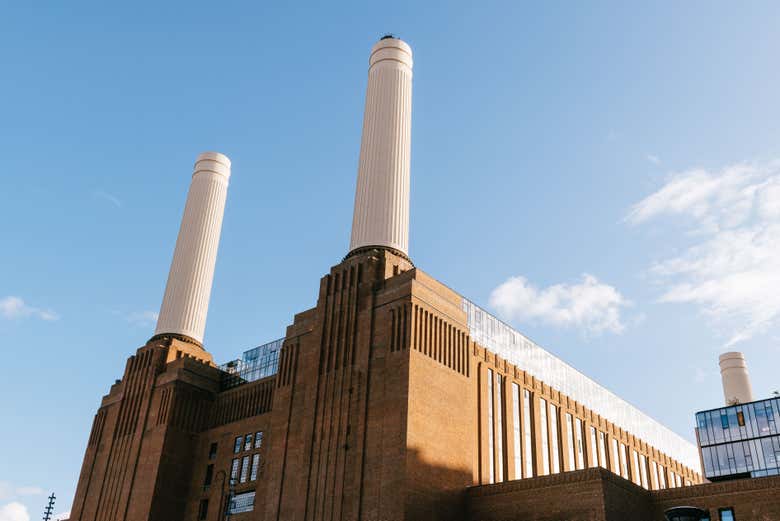 Lift 109, nella centrale elettrica di Battersea