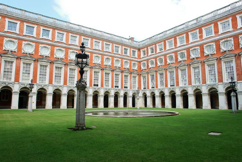Esplorando il palazzo